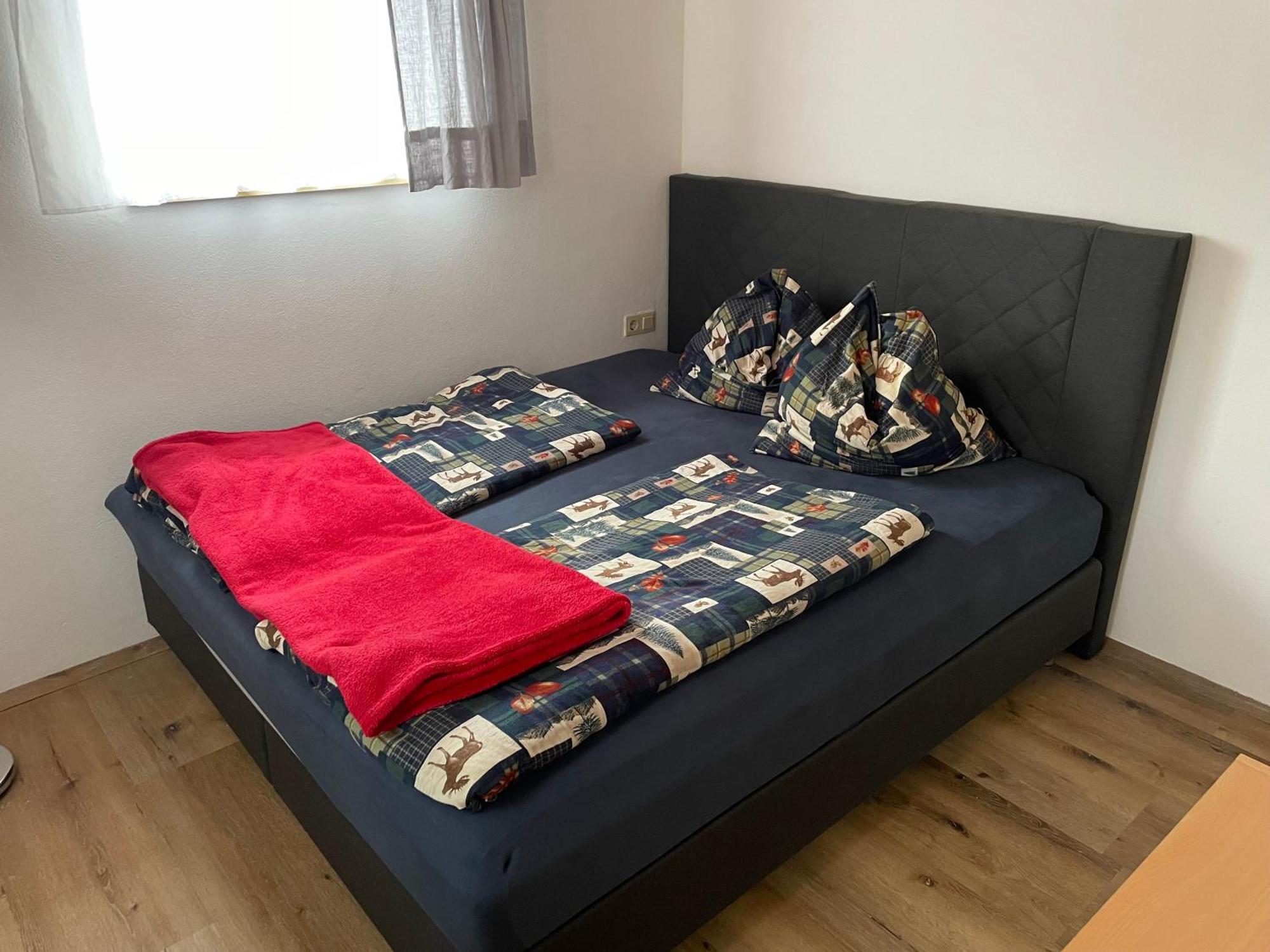 Ferienwohnung In Ruhiger Lage In บิชชอฟส์โฮเฟน ภายนอก รูปภาพ