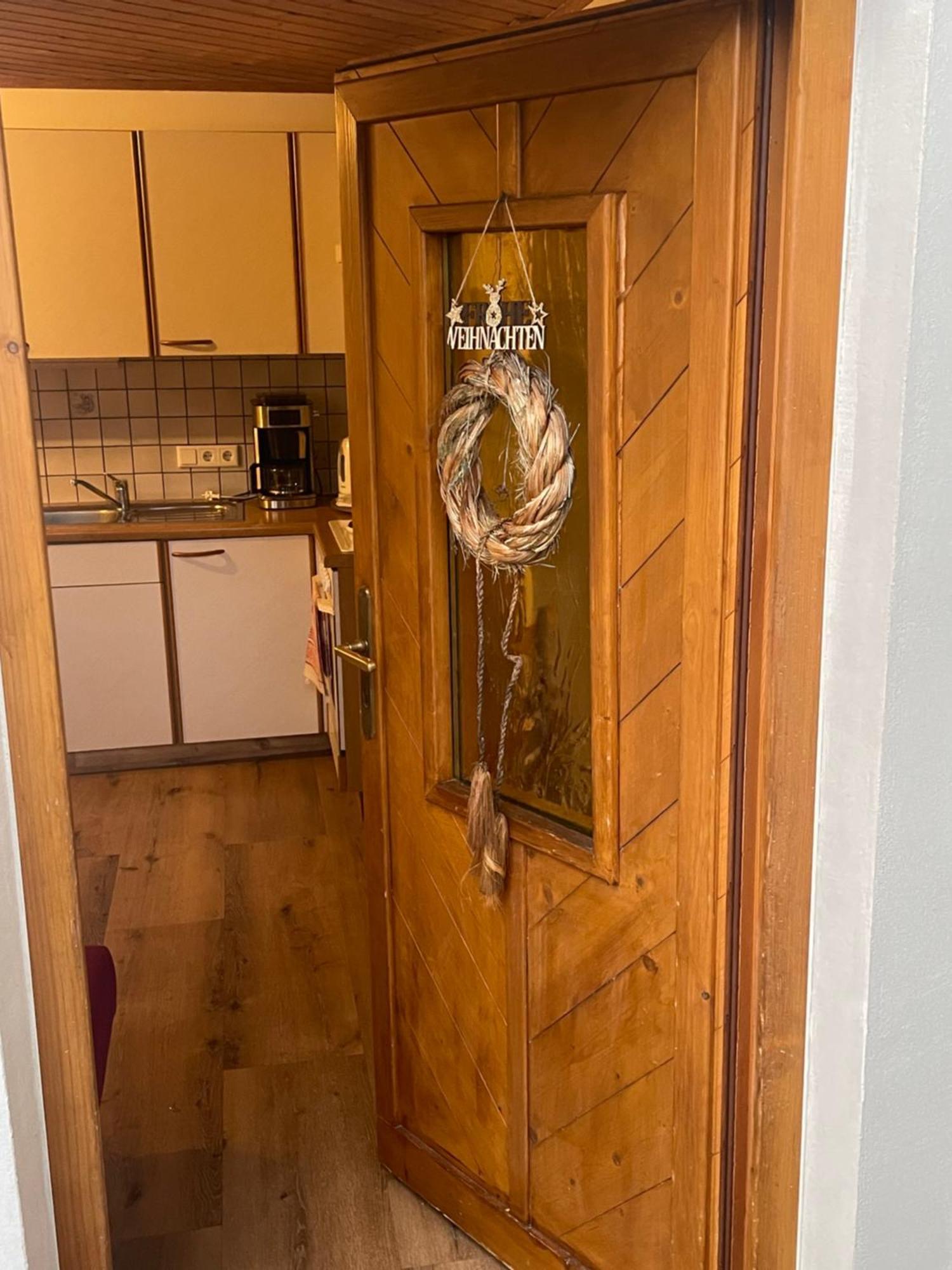 Ferienwohnung In Ruhiger Lage In บิชชอฟส์โฮเฟน ภายนอก รูปภาพ